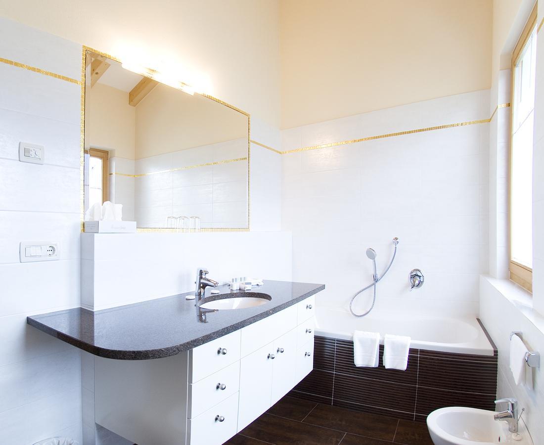 Ansitz Waldner Oberwirt Apartment Marlengo Bagian luar foto